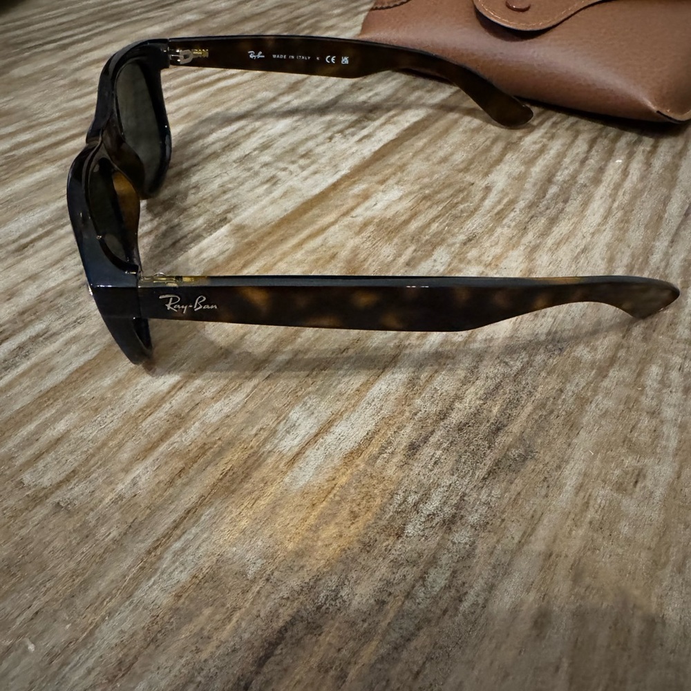 Ray-Ban New Wayfarer Classic Tortoise Sunglasses - Picture 3 of 7